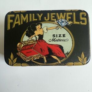 Blue Q Mini Vintage Style Trinket Tin